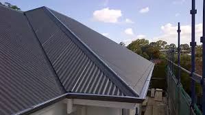 Best Roof Leak Repair  in Holtsville, NY